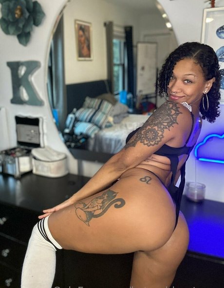 beauty teen onlyfans free naked gallery