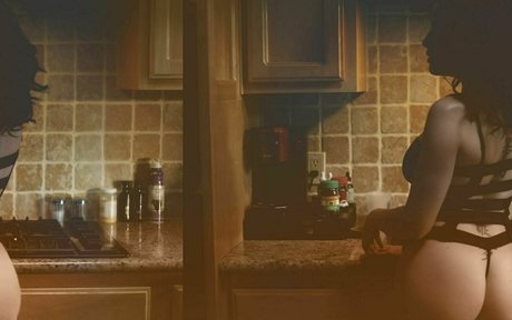 hdexperience model naked gallery