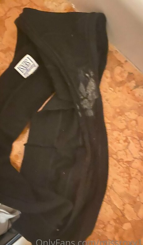 missroxy1 hot model photos