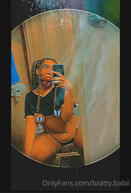 bratty babii model art pic