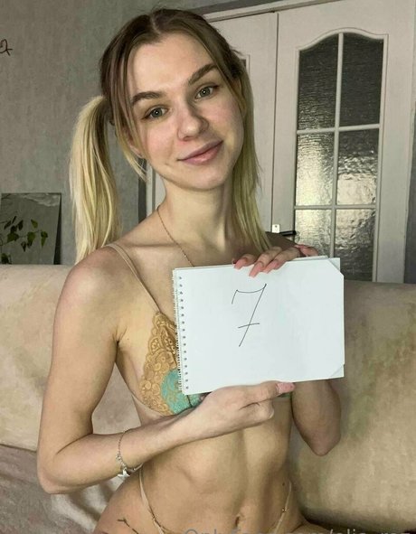 curvy girl next door onlyfans adult photo