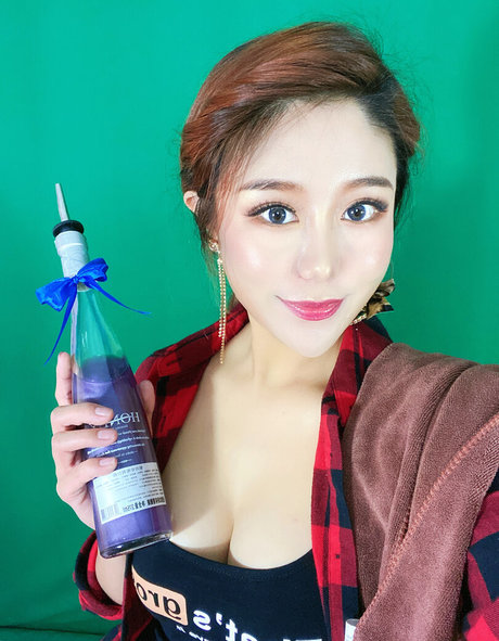 Uying sex pornstar archive