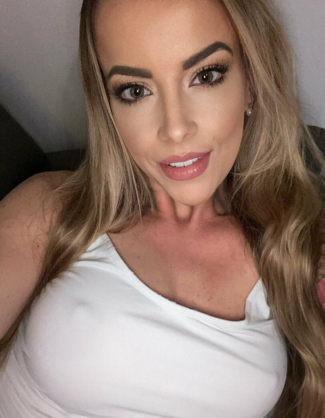 feet slave onlyfans pretty pics