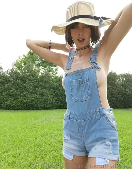 Nocturnal Virus model hot gallery