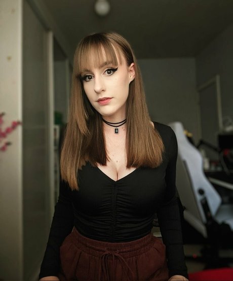 RaeRaeSenpai naked actress pics