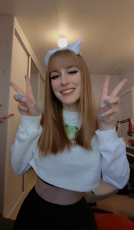 RaeRaeSenpai exclusive star pic