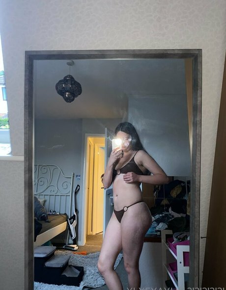 leahshorty model porn gallery