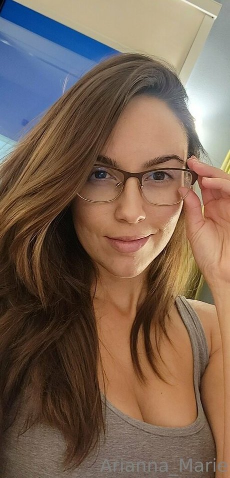 mirror onlyfans exclusive photos