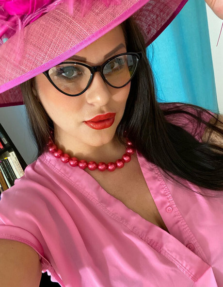 eating onlyfans free naked pictures