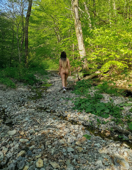 anna monik free actress pictures