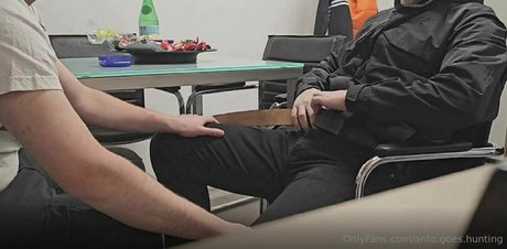 anto goes hunting hd actress img