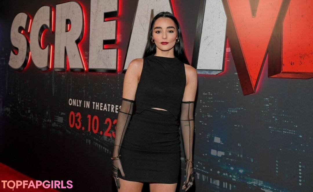 Indiana Massara naked star images