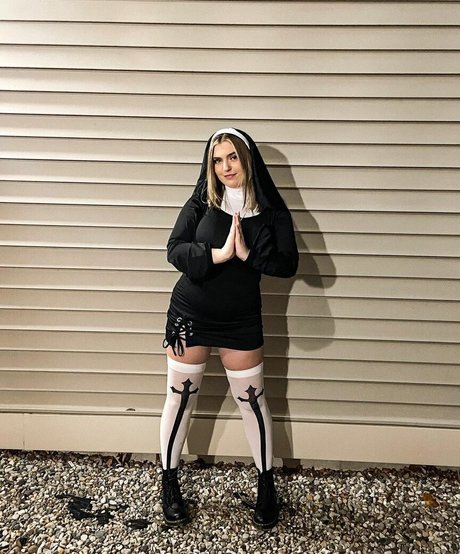 tattooed onlyfans hot naked photo