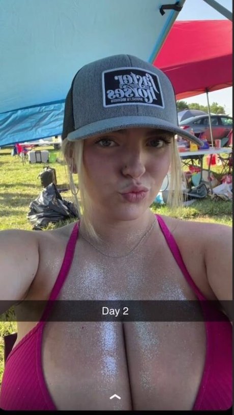 arab thick onlyfans beautiful naked photo