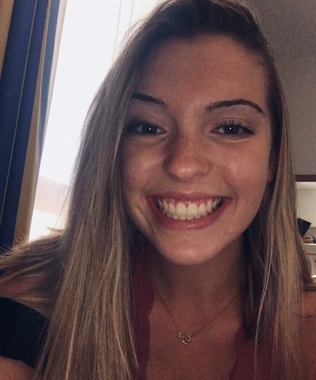 sweet pussy onlyfans top picture