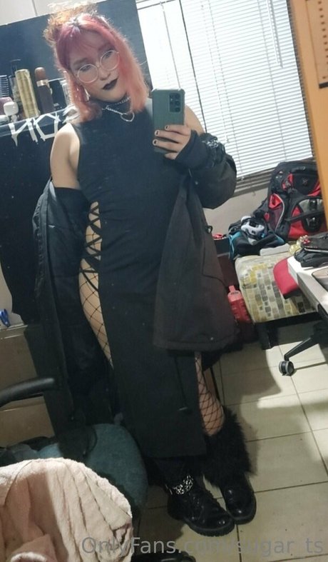 sugar ts erotic model pic