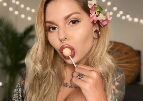 dilylabloom pretty pornstar pictures