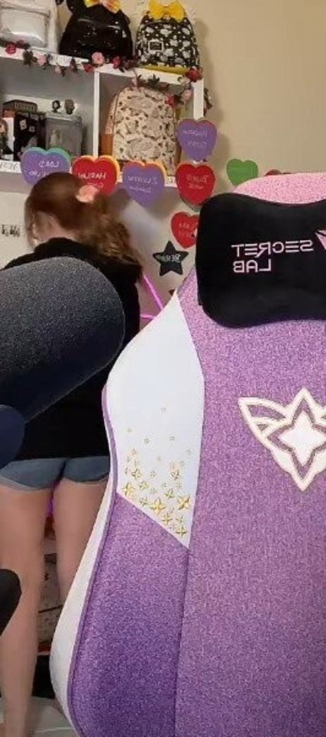 Lyssaurora free star photos