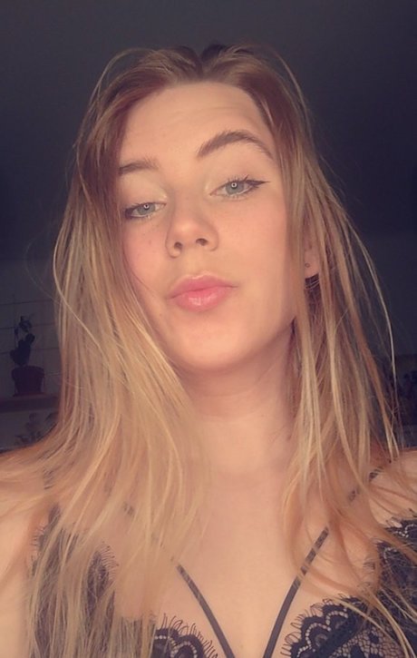 Qtee Foxx model best galleries