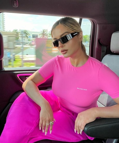 Bebe Rexha free model picture