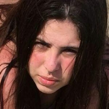 Larissa Peyerle exclusive model img