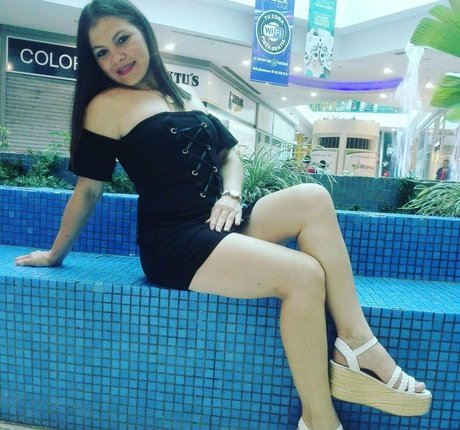 shantal sq high quality model photo