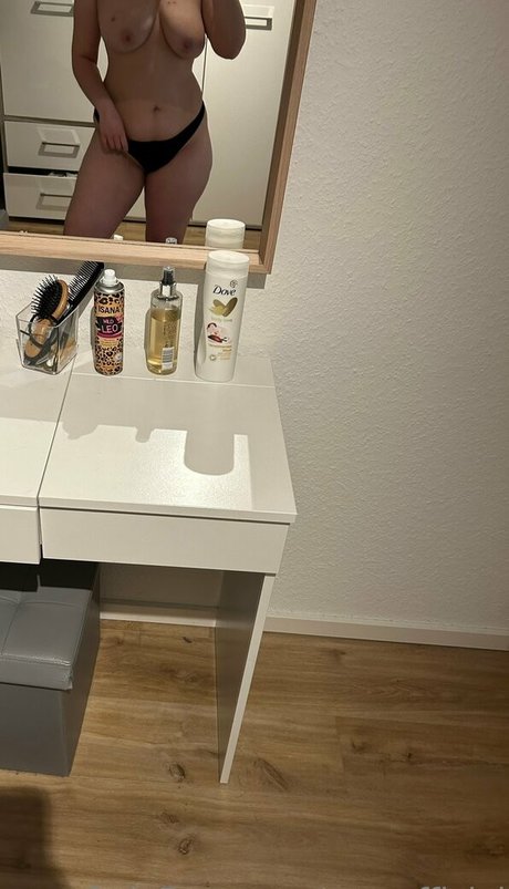 strip nude onlyfans art nude pictures