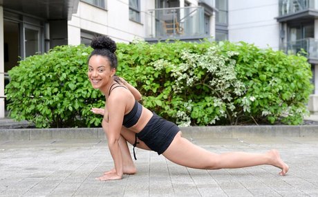 Feelinfree beautiful actress image