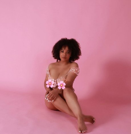 Feelinfree pornstar nude images