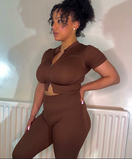 Feelinfree porn star photo