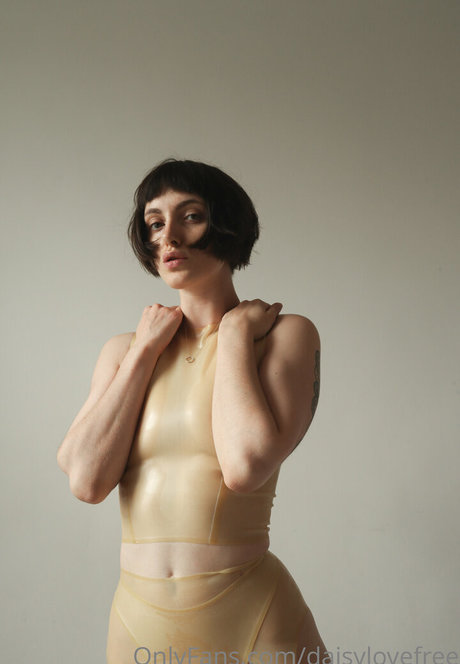 daisylovefree pretty model pic