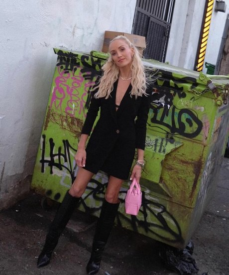 petite onlyfans hot naked photos