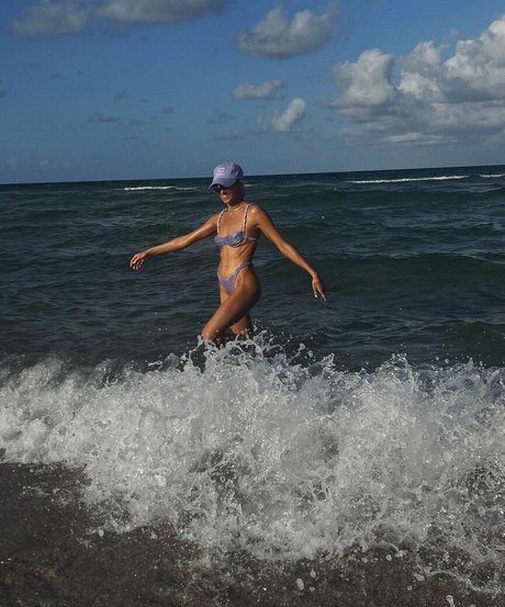 Nastia Liukin model pretty photo