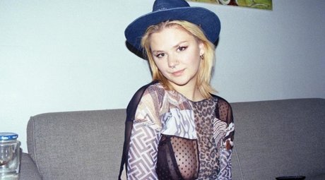 daisy world pornstar nudes galleries