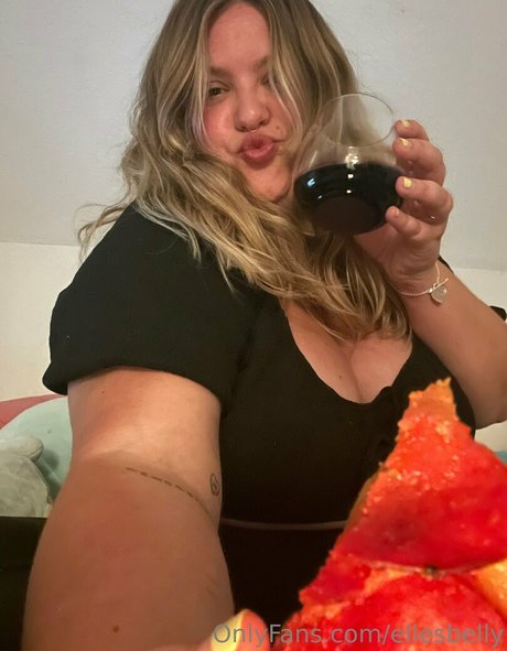 ellesbelly star nude photos