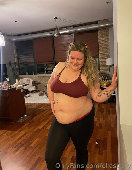 ellesbelly pornstar exclusive picture