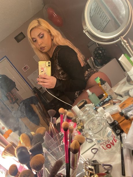 goonie_ model adult pictures