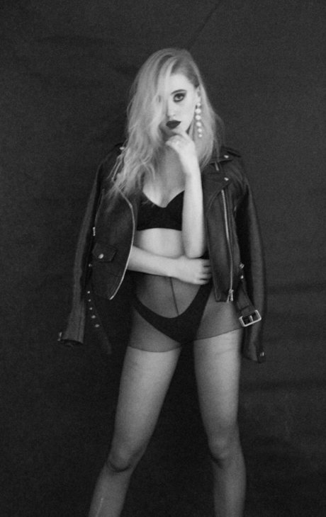 Muszka model top images