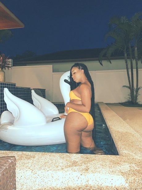 Nakiyyah star art pictures