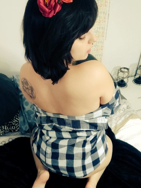 Naia98 porn model pics