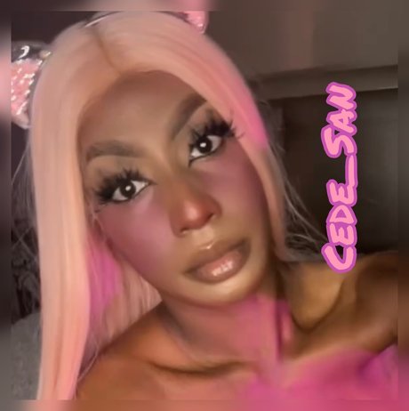 Cede San naked pornstar picture