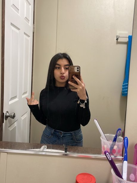 Desiree Marie free star img