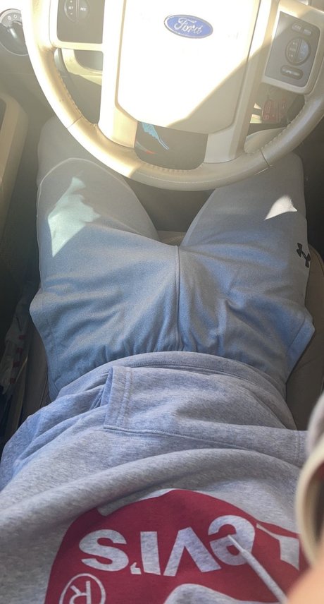 Nathenial stallion pretty model img