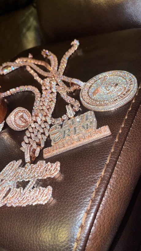 Christian Deshun art star image