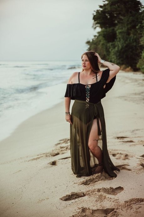 Fireflyy porn actress image