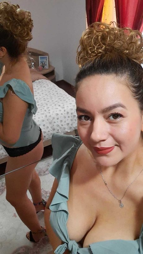 Crisxxx PL_ beautiful star pictures