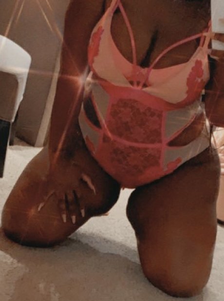 shaved onlyfans pretty pic