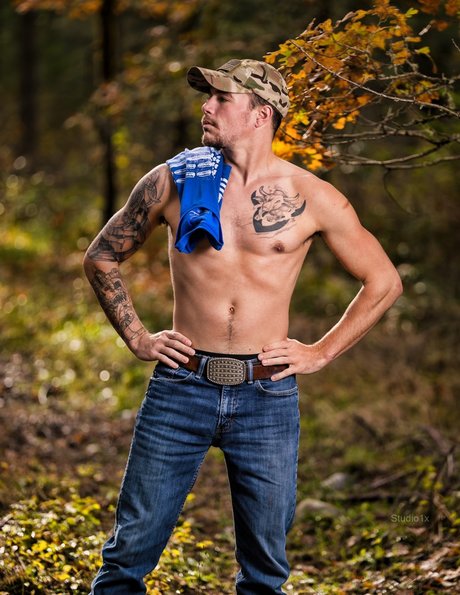 Cowboy Deluxe xxx model photos