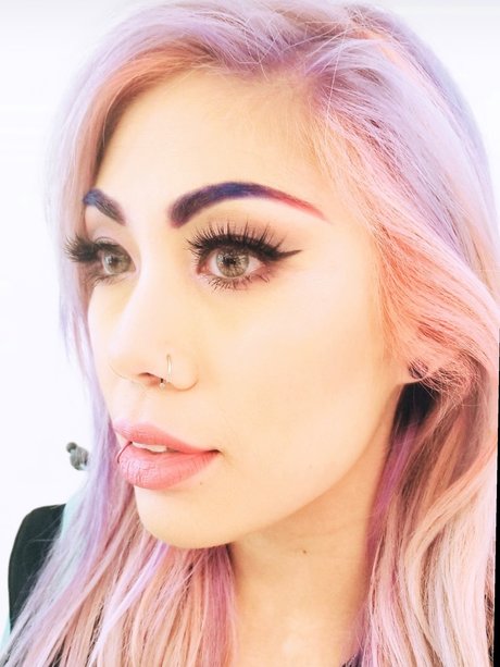 AYA model hd picture