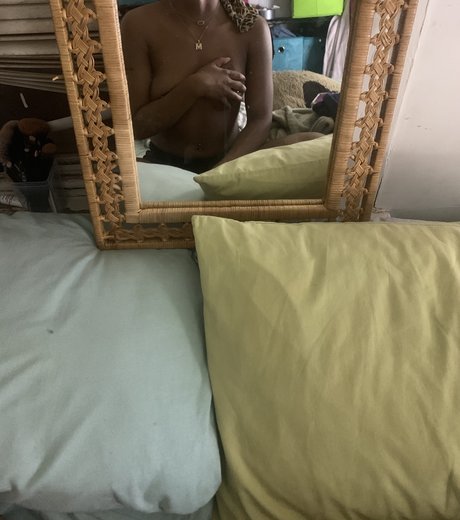 Moeee perfect actress images